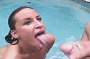 Amateur Lola Gets Three Loads Of Cum In The Pool